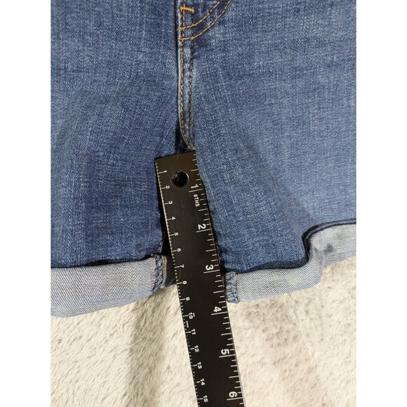 Levi's women's mid length jean shorts Size 31 rolled cuff distressed 4" length - Picture 5 of 9